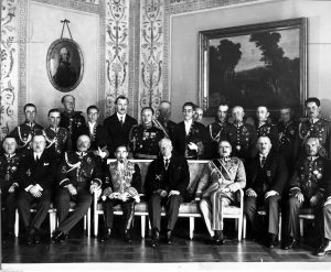 Wręczenie Józefowi Piłsudskiemu japońskiego orderu Wschodzącego Słońca w 1927 roku, ze zbiorów NAC